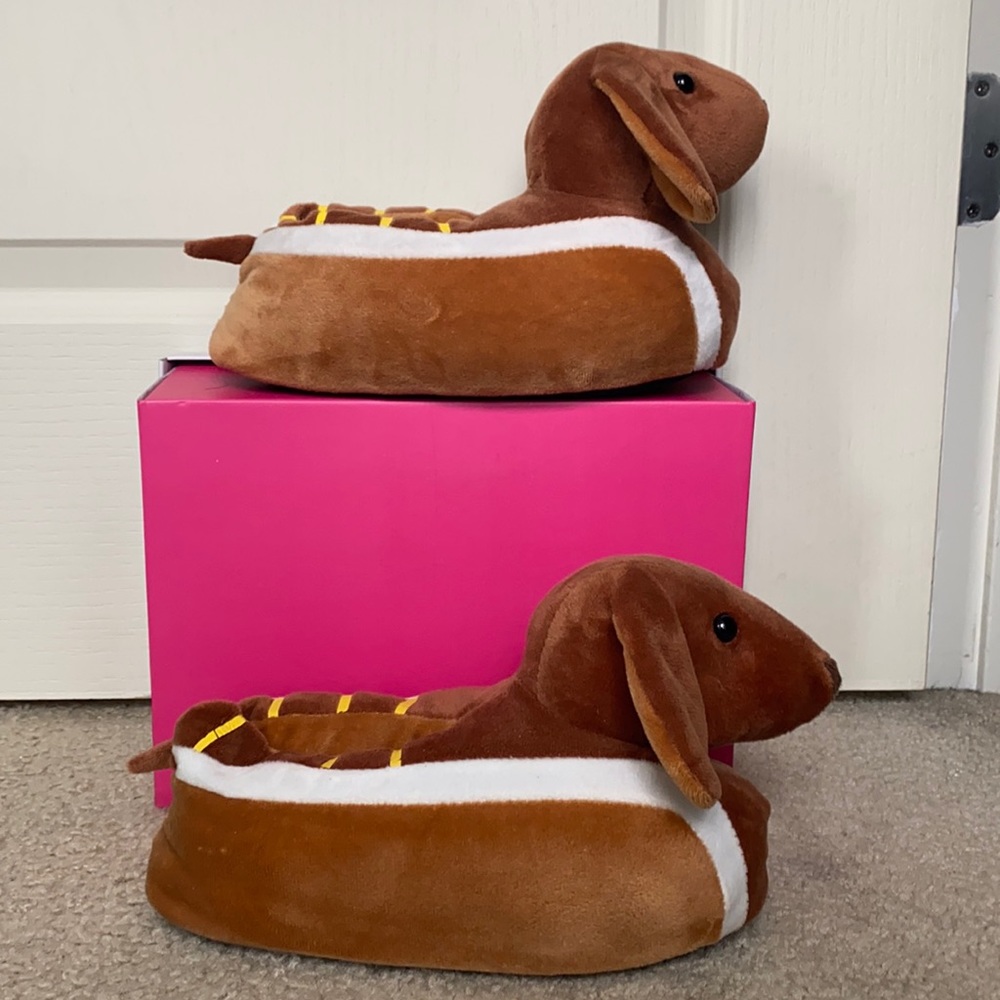 Hot dog slippers
